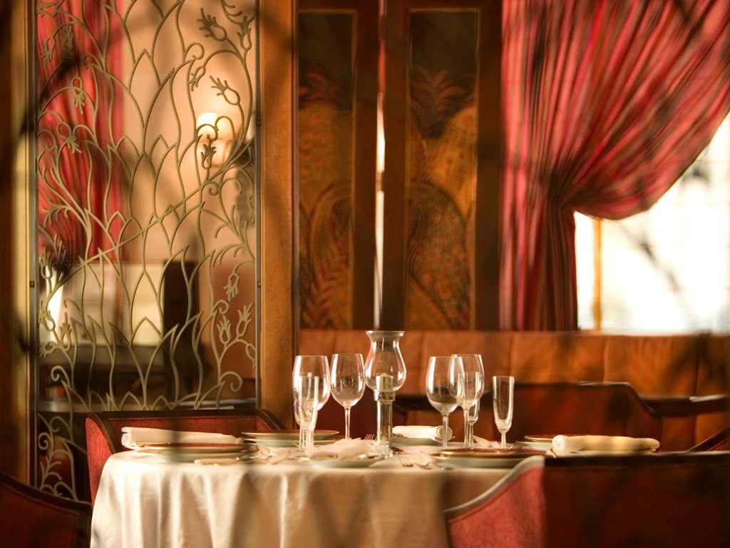 Royal Hotel Oran - Mgallery By Sofitel Εστιατόριο φωτογραφία